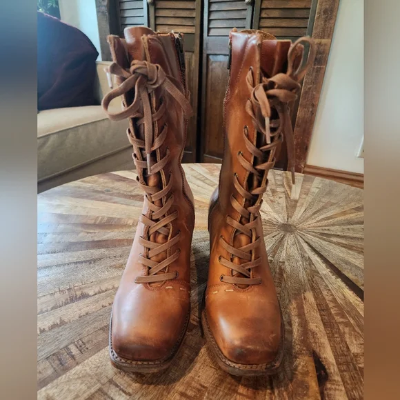 Freebird Dart Brown Heeled Boots - Picture 2 of 12